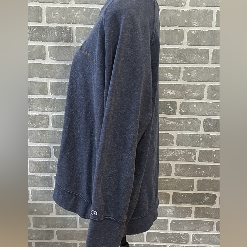 Women’s Champion Crewneck - Picture 4 of 8